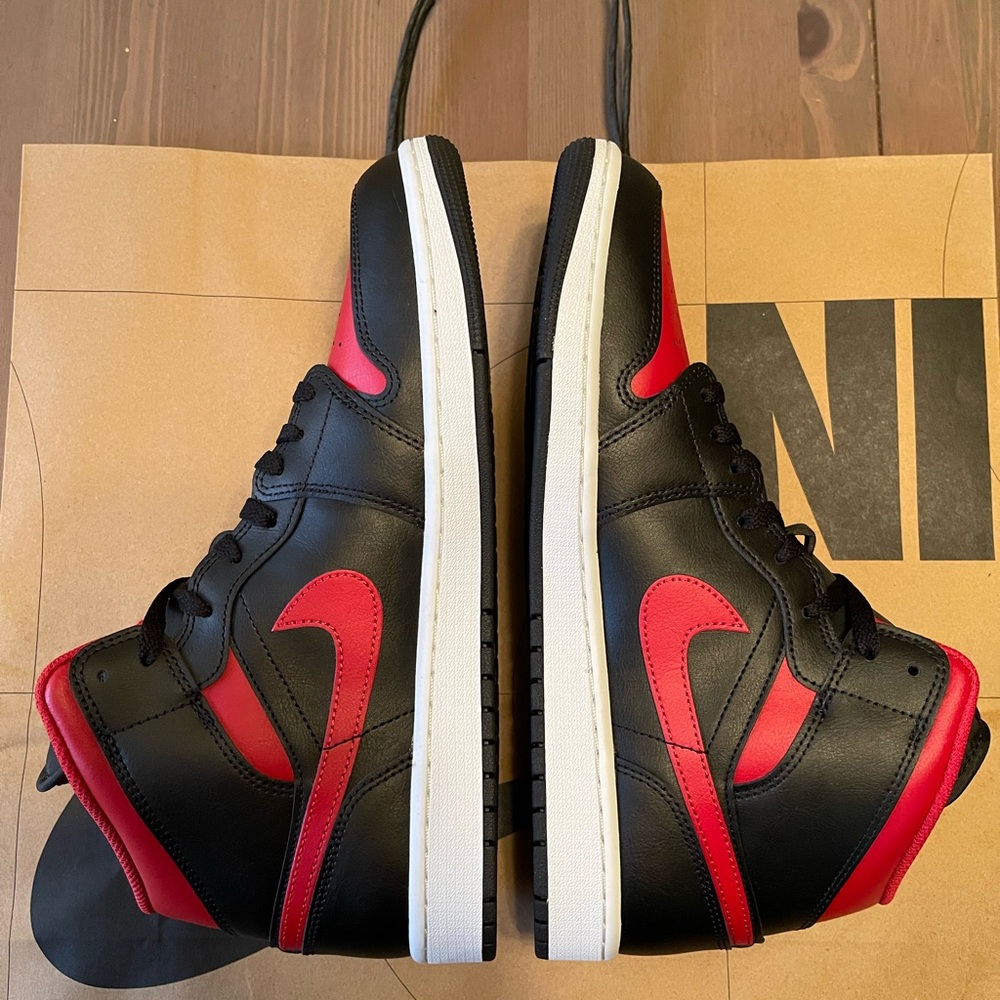 Air Jordan 1 Mid - Black, Summit White, Varsity Red - Size 12 - Picture 6 of 11